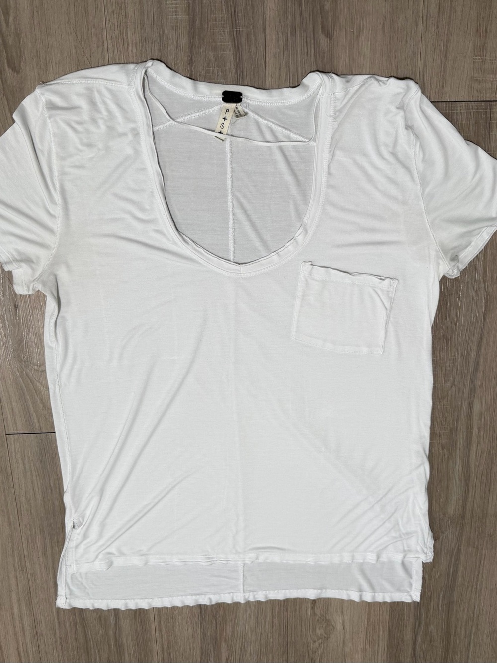 Free People We The Free White High Low Pocket Tee Size S Exposed Seams